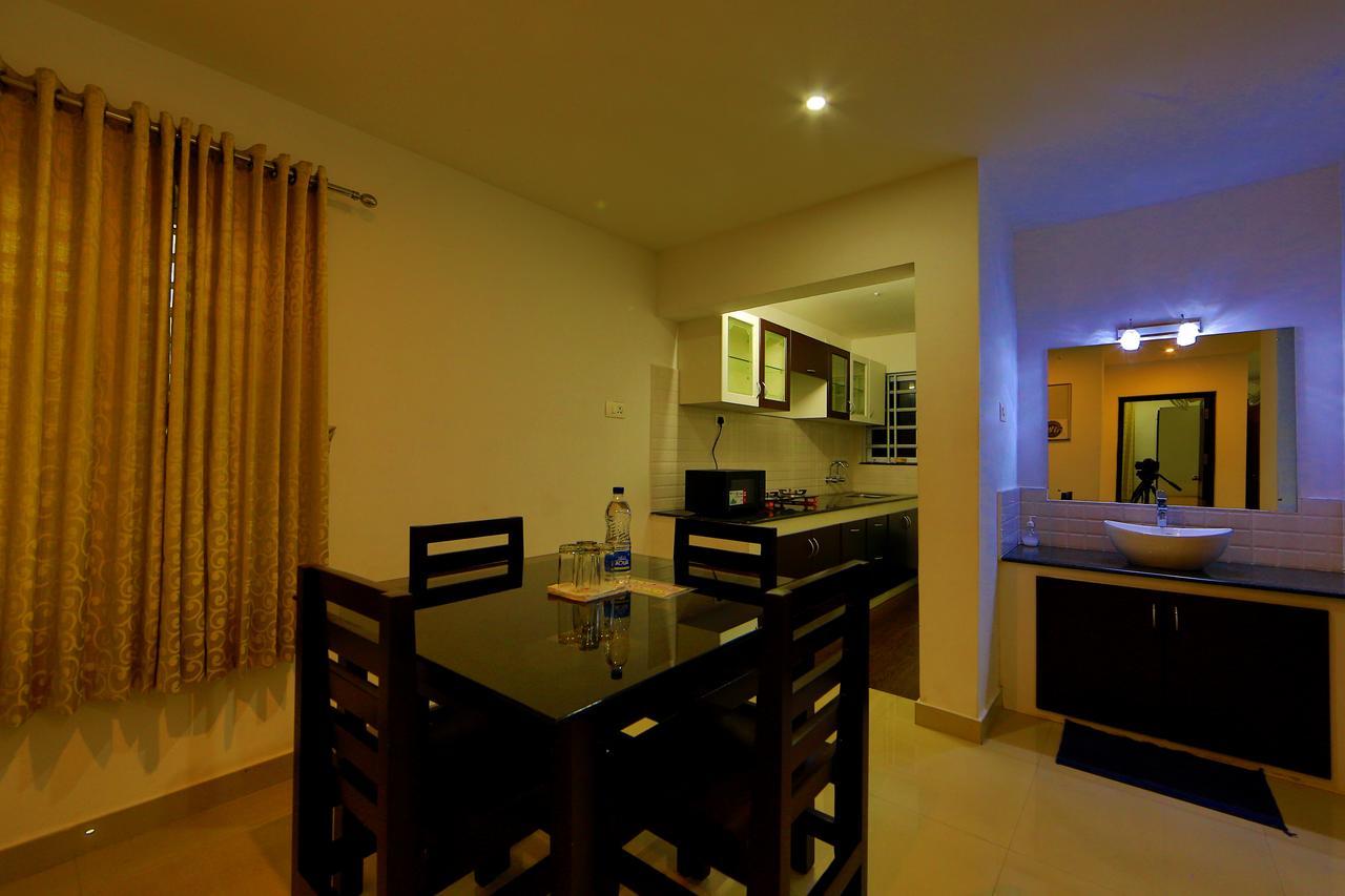 Sara Hotels And Apartments Nedumbassery Bagian luar foto