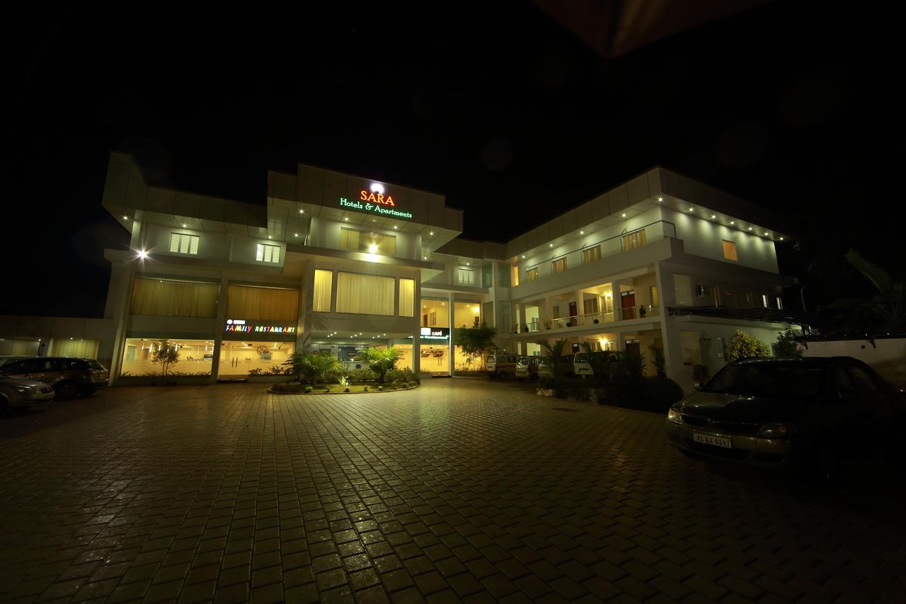 Sara Hotels And Apartments Nedumbassery Bagian luar foto