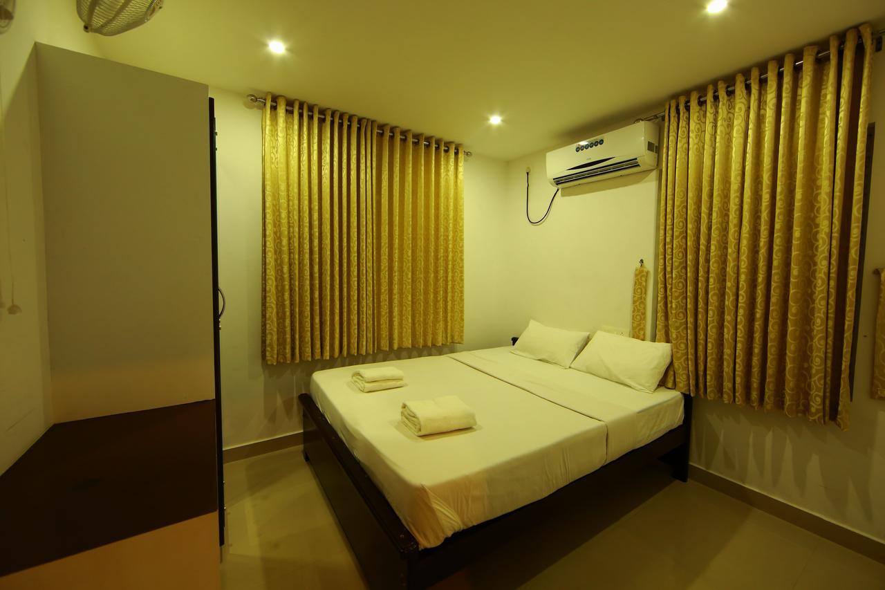 Sara Hotels And Apartments Nedumbassery Bagian luar foto